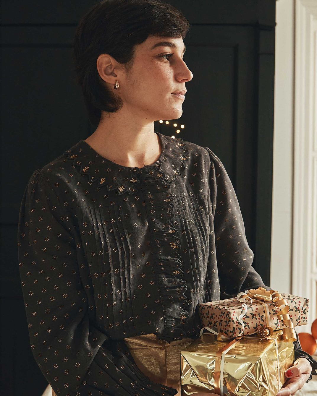 Blouse motifs dorés bitume