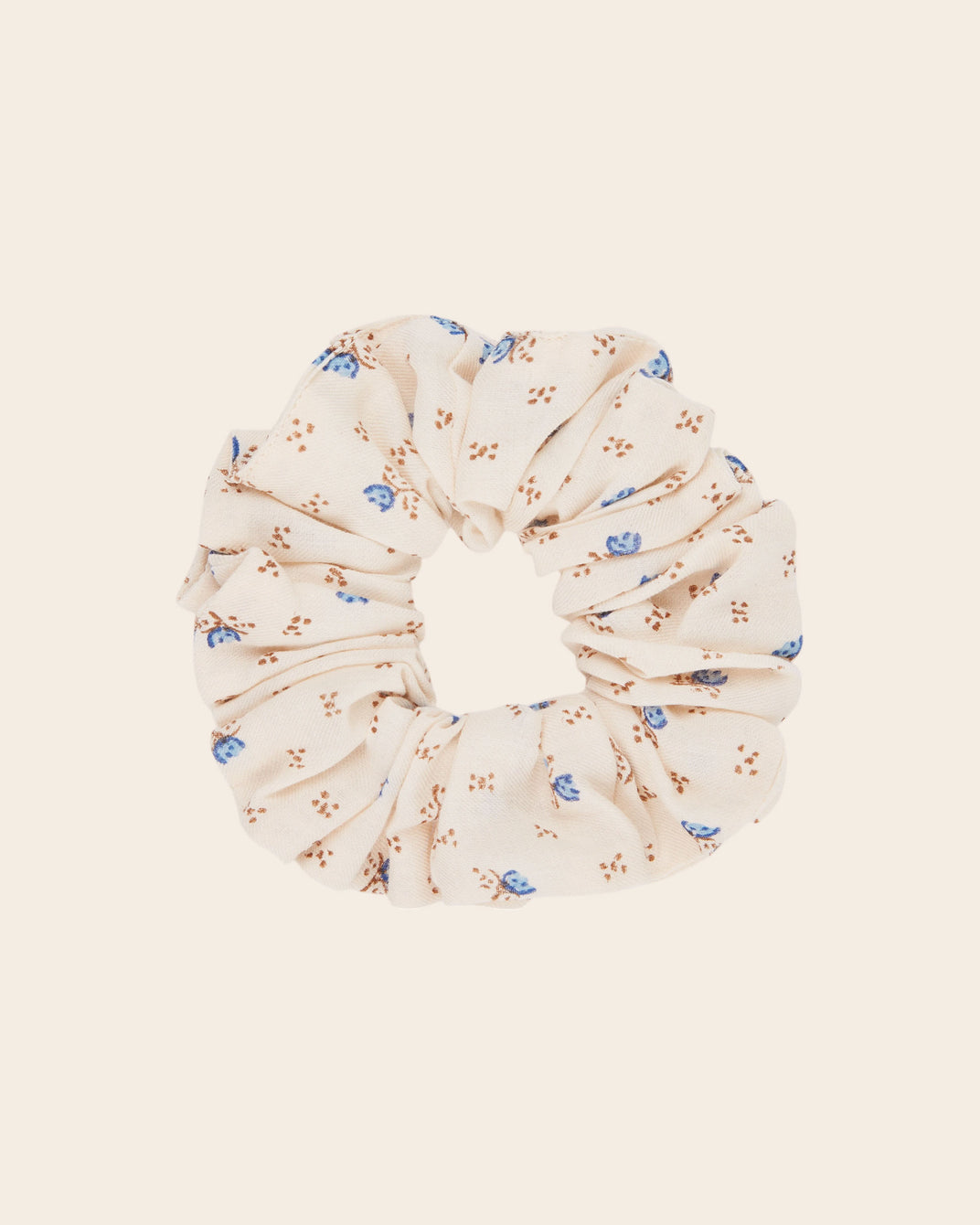 Chouchou crème fleurs bleues