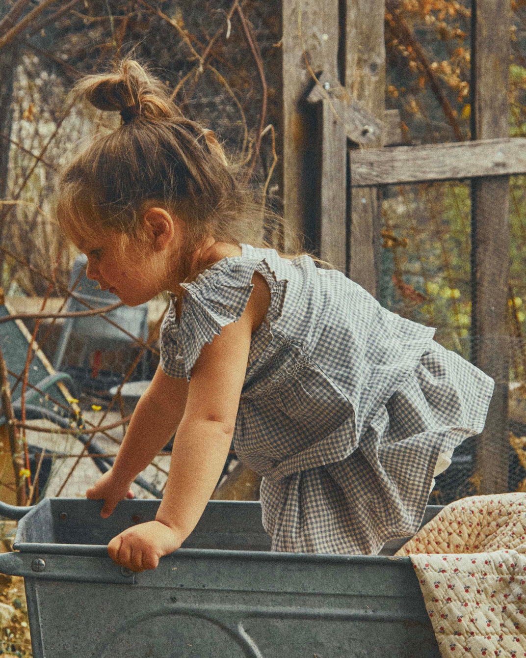 Short blue gingham cotton skirt