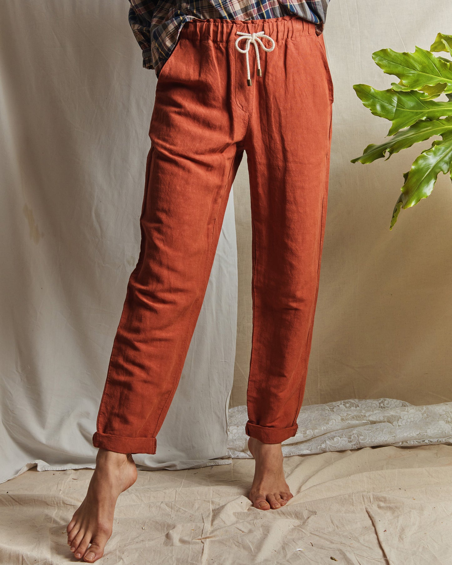 Pantalon coupe relaxed en lin et viscose cayenne