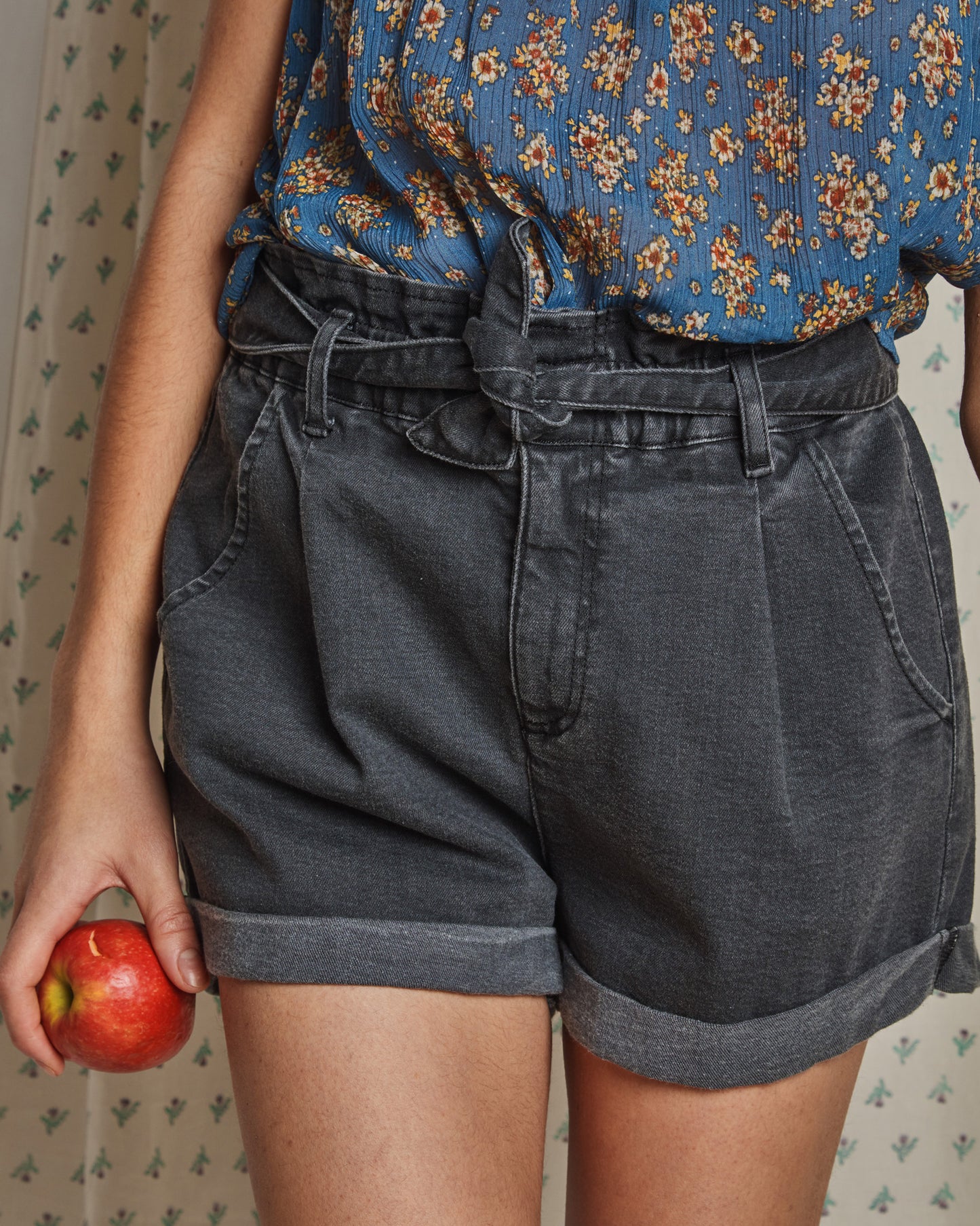 Grey stretch denim belted shorts