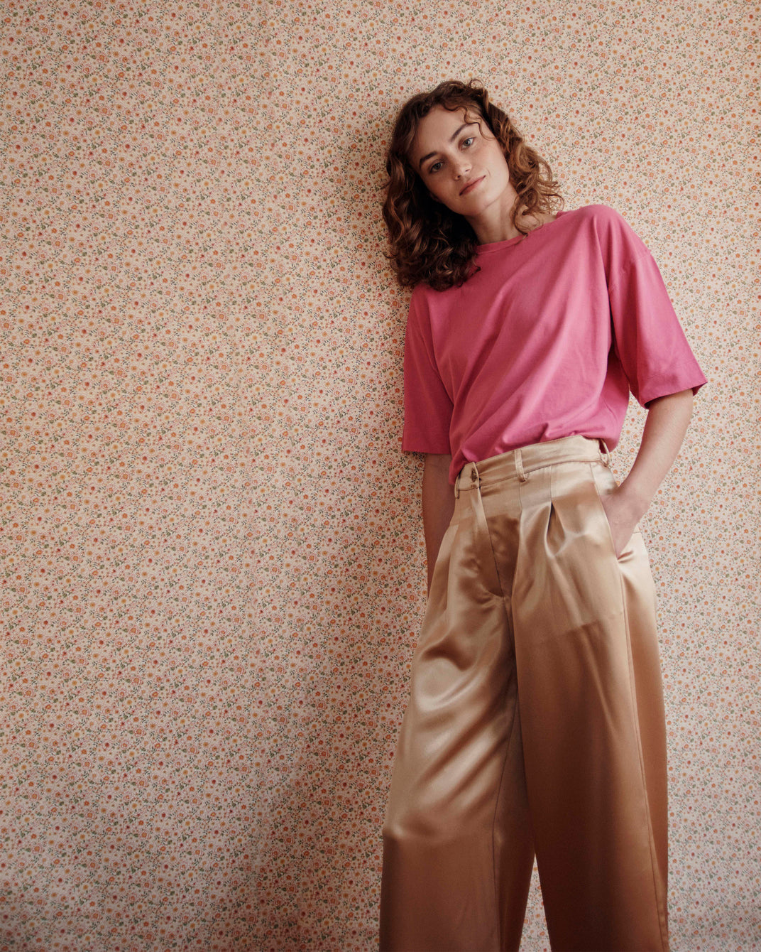 Pantalon taille haute satiné doré