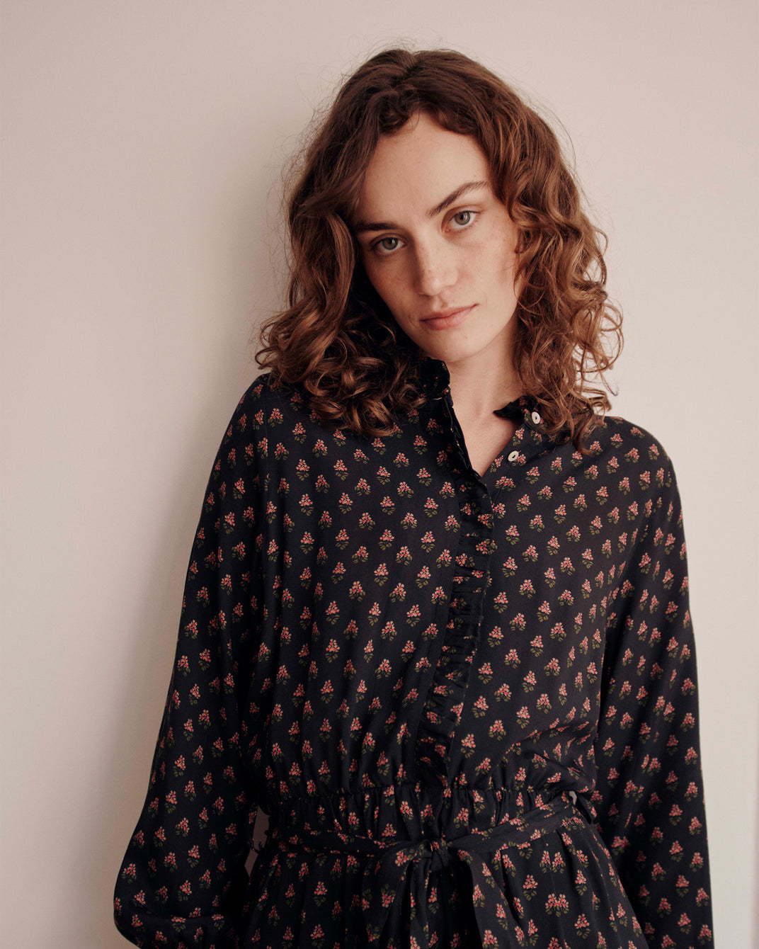 Robe bleu marine et raisin