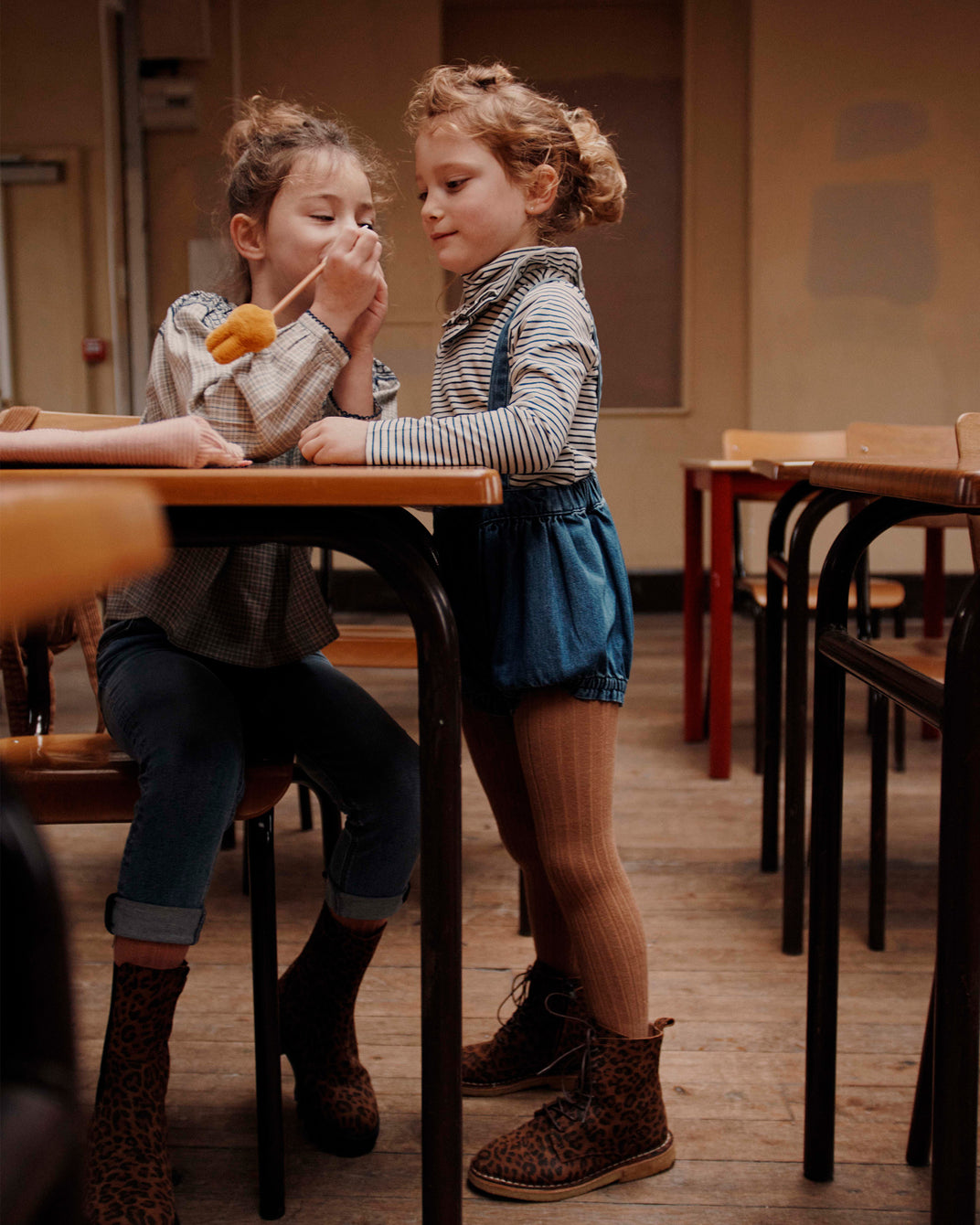 Short à bretelles denim bleu foncé