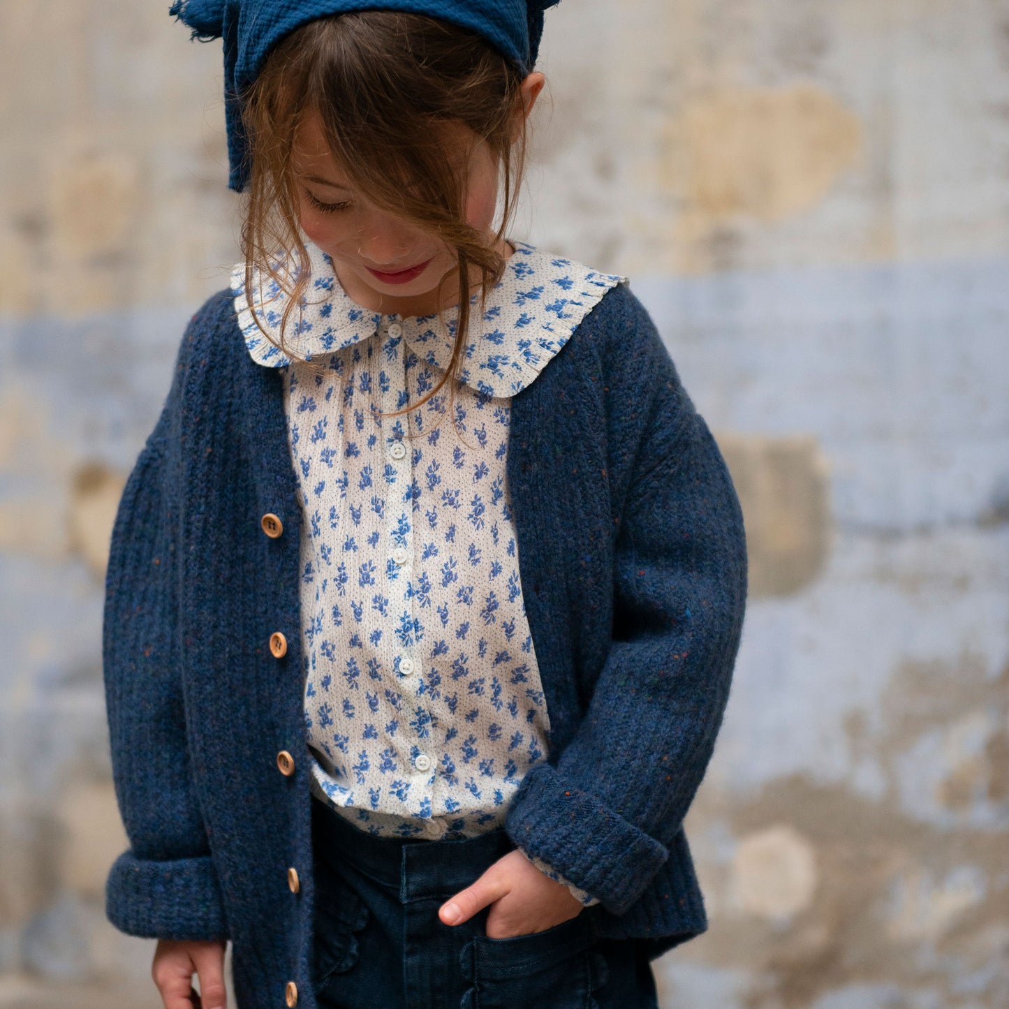 Cardigan laine et bleu pucé